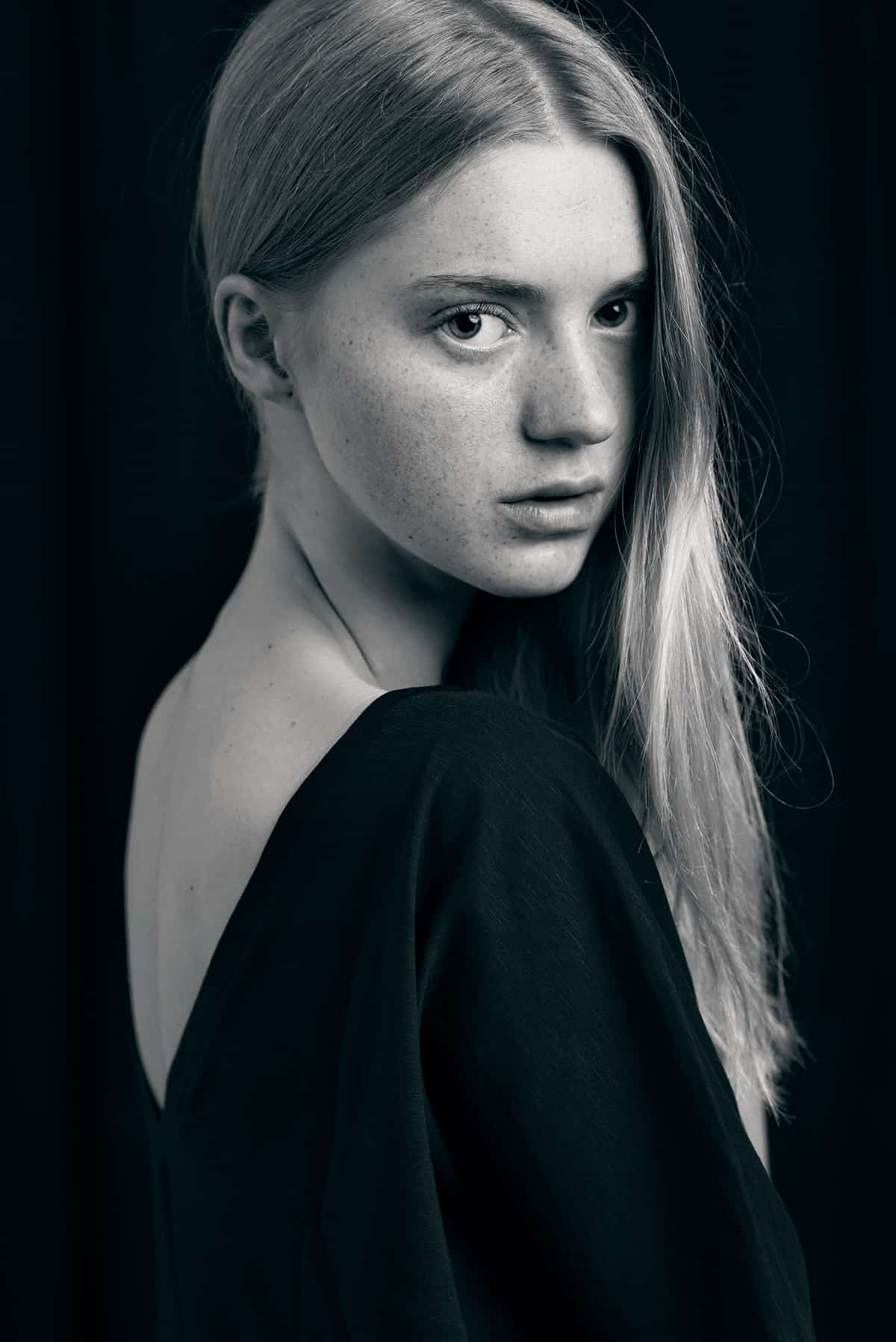 Model: Veronika / NEVA Models | shoot at MyDay Studio | arturmadej.com